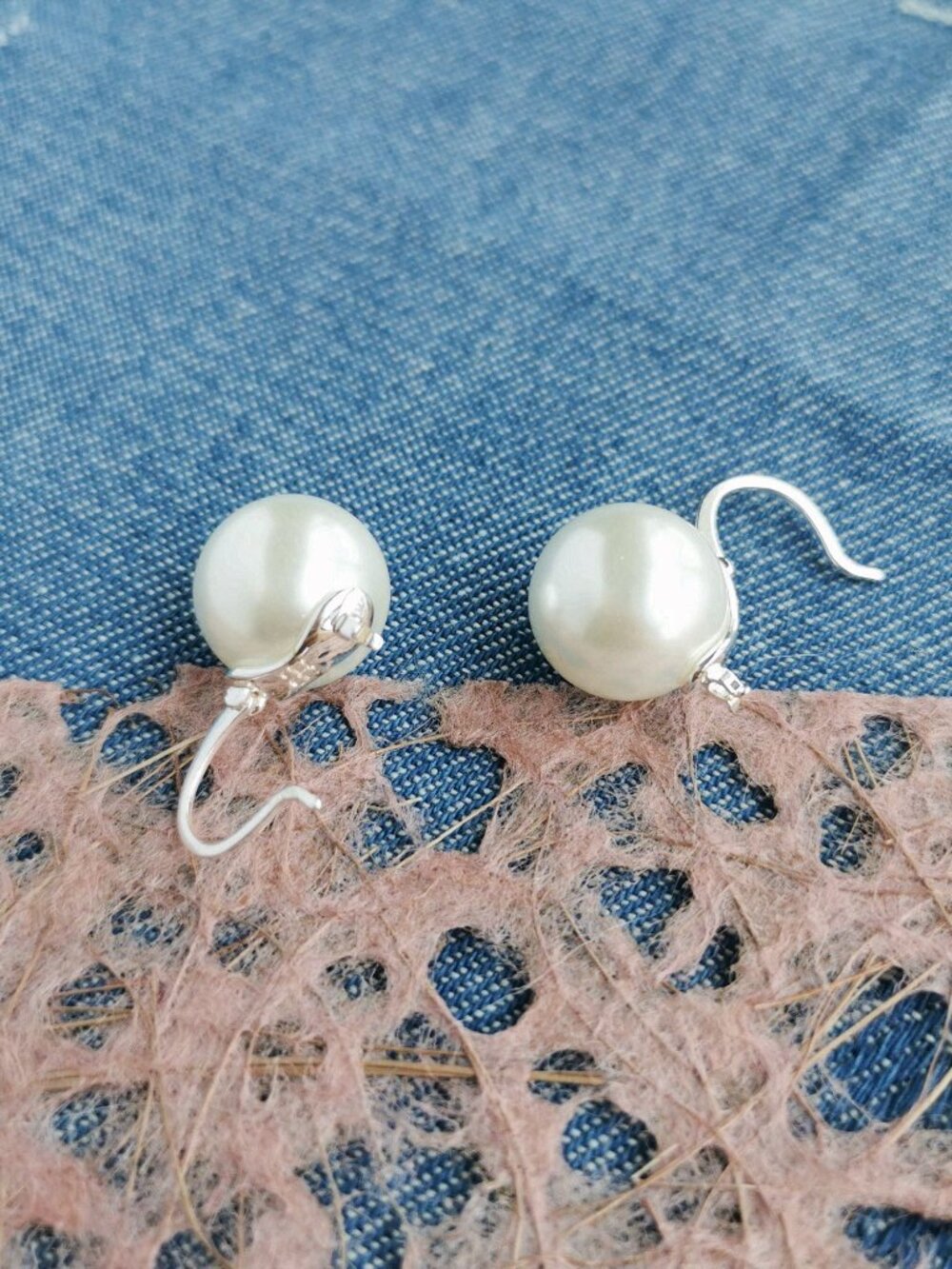 Alicia Bonnie Blanche White Pearl Earrings NEW - Picture 3 of 4